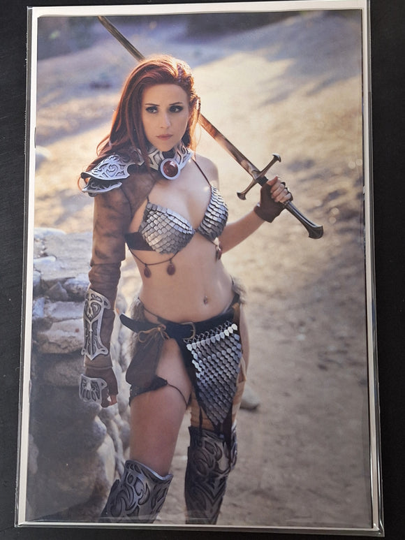 Invincible Red Sonja 1 Dynamite 2021 1:11 Virgin Cosplay Variant