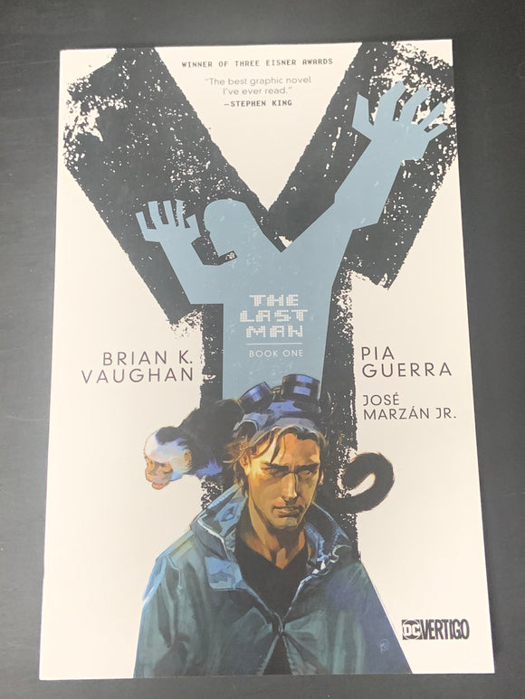 Y The Last Man Volume 1 DC Vertigo Trade Paperback